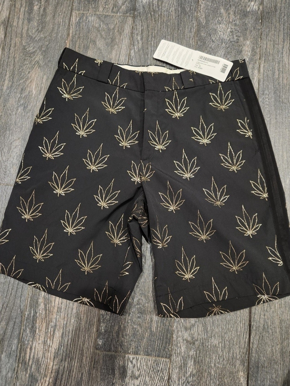 Palm Angels Black Shorts with Gold Leaf Graphiv